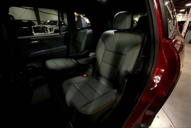 2025 GMC Acadia Vehicle Photo in KANSAS CITY, MO 64114-4545