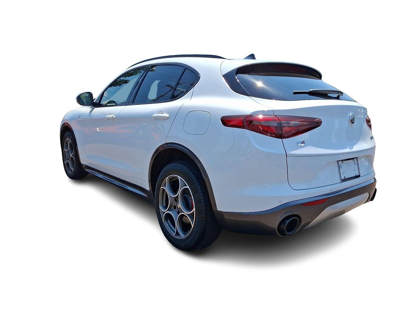 2022 Alfa Romeo Stelvio Vehicle Photo in Willow Grove, PA 19090