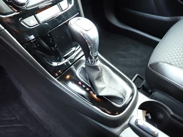 2022 Buick Encore Vehicle Photo in ZELIENOPLE, PA 16063-2910