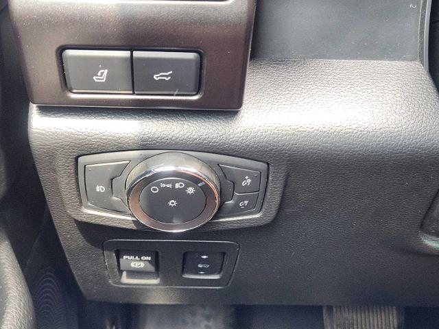 2019 Ford Expedition Max Vehicle Photo in DENTON, TX 76210-9321