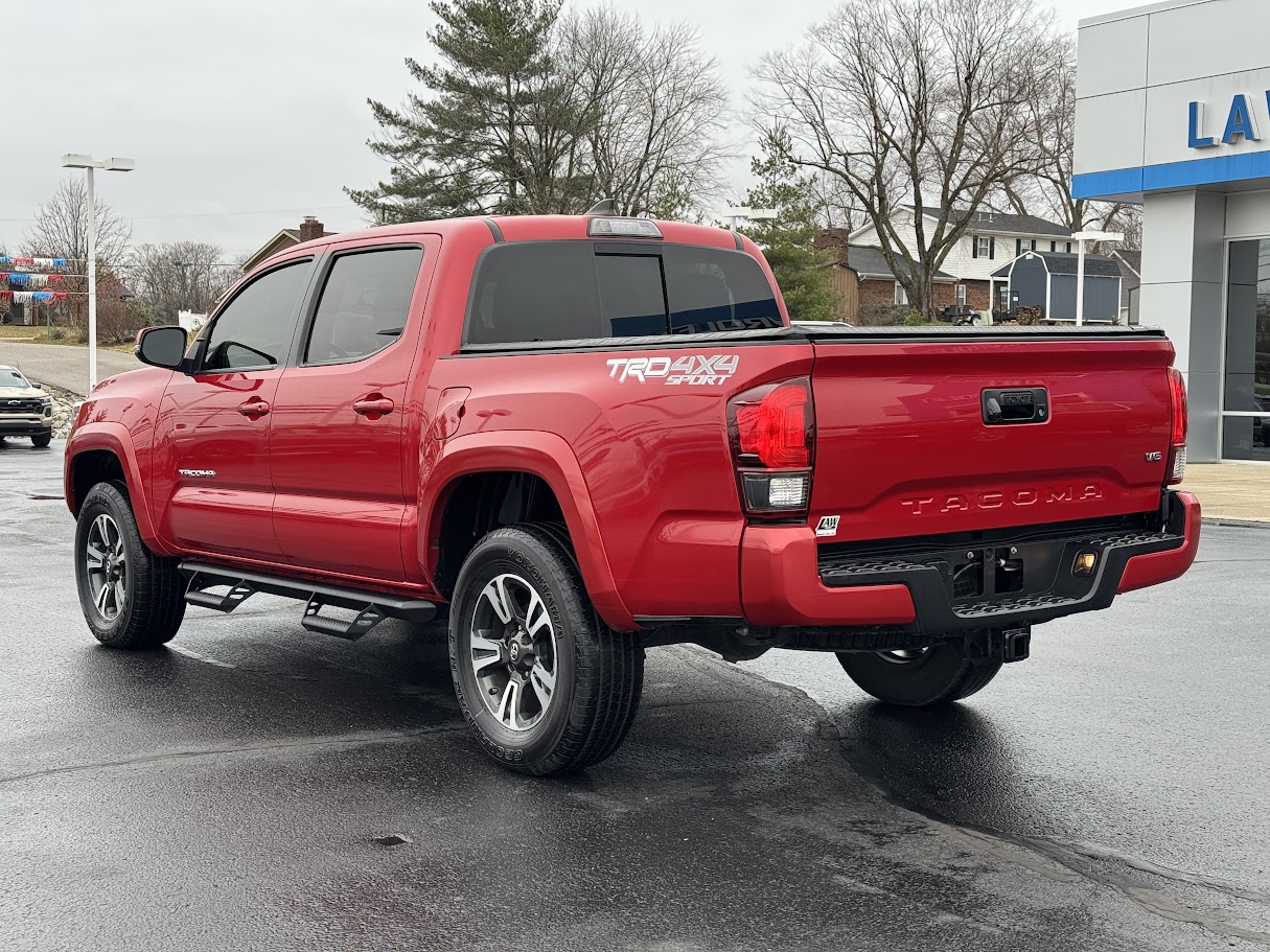 2019 Toyota Tacoma 4WD Vehicle Photo in BOONVILLE, IN 47601-9633