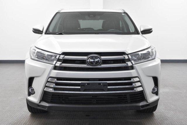 2019 Toyota Highlander Vehicle Photo in Akron, OH 44320