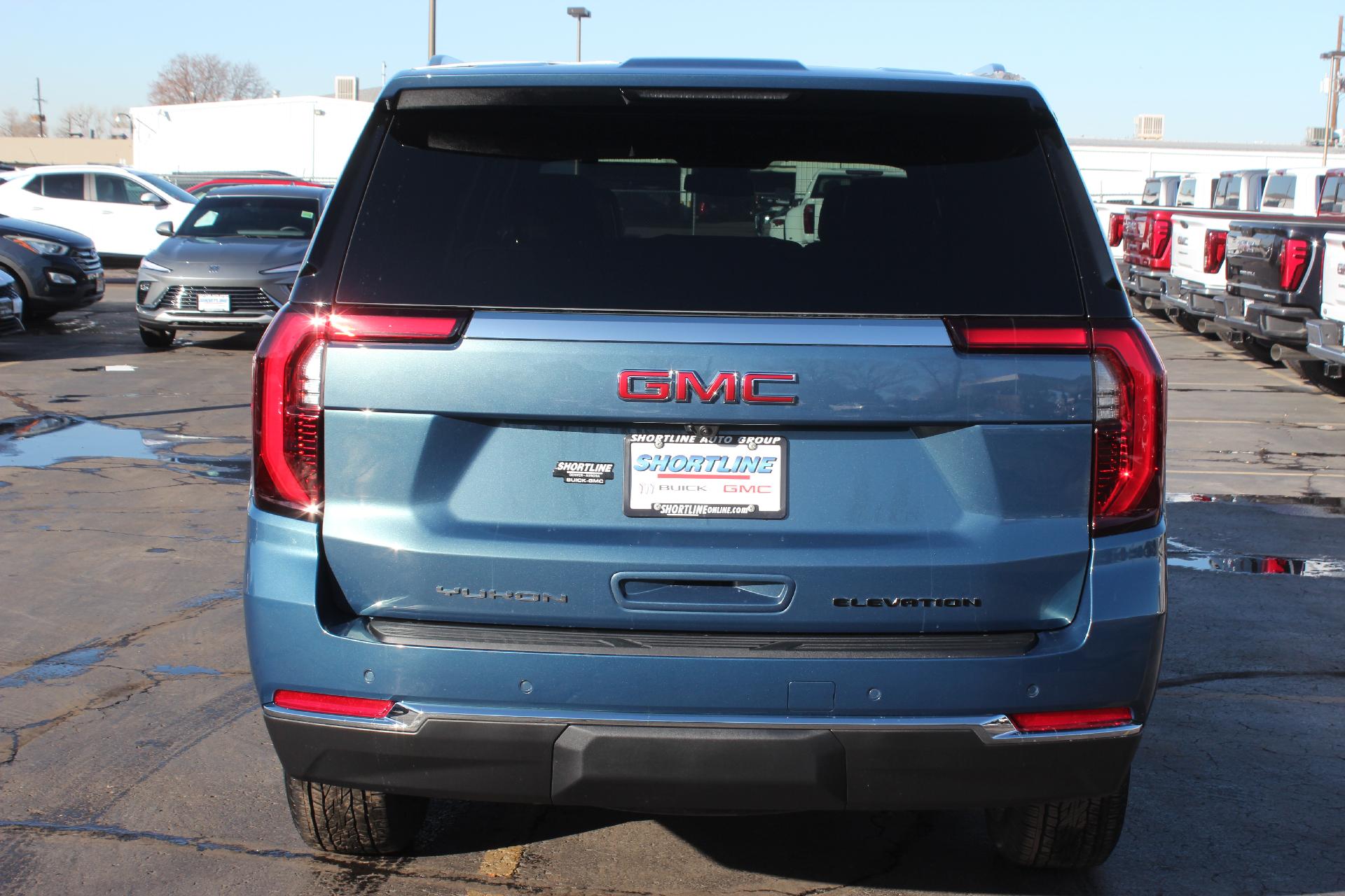 2025 GMC Yukon XL Vehicle Photo in AURORA, CO 80012-4011