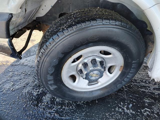 2015 Chevrolet Express Passenger 3500 Vehicle Photo in GREEN BAY, WI 54304-5303