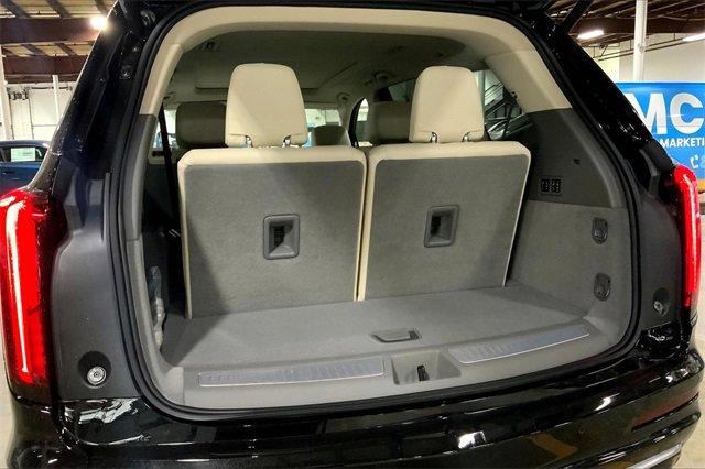 2025 Cadillac XT6 Vehicle Photo in KANSAS CITY, MO 64114-4545
