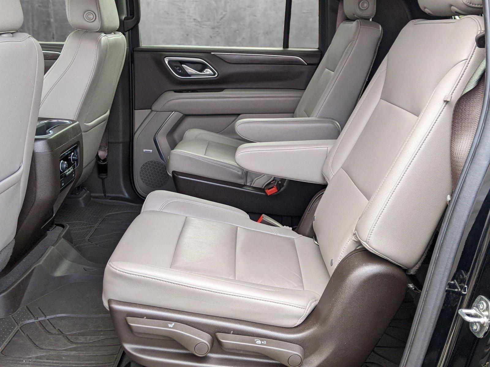 2022 Chevrolet Suburban Vehicle Photo in TIMONIUM, MD 21093-2300