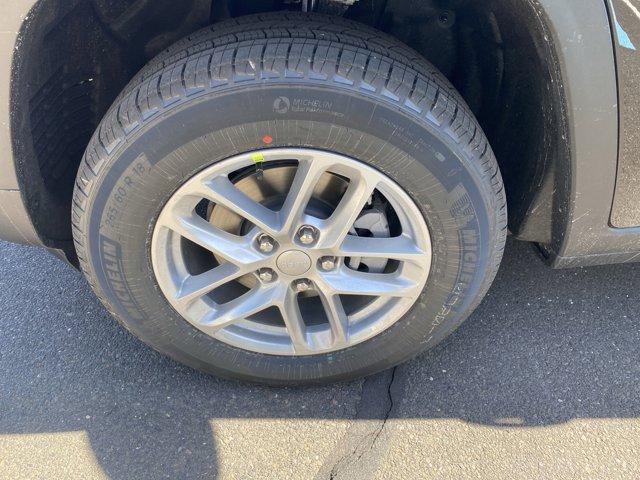 2025 Jeep Grand Cherokee Vehicle Photo in Doylsetown, PA 18901