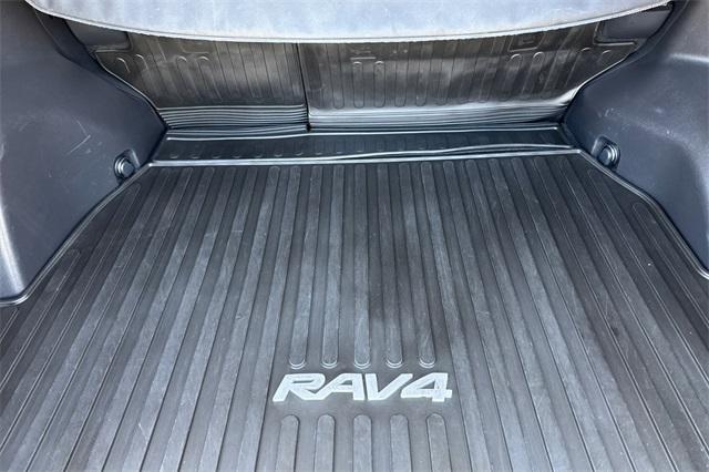 2022 Toyota RAV4 Vehicle Photo in ELK GROVE, CA 95757-8703