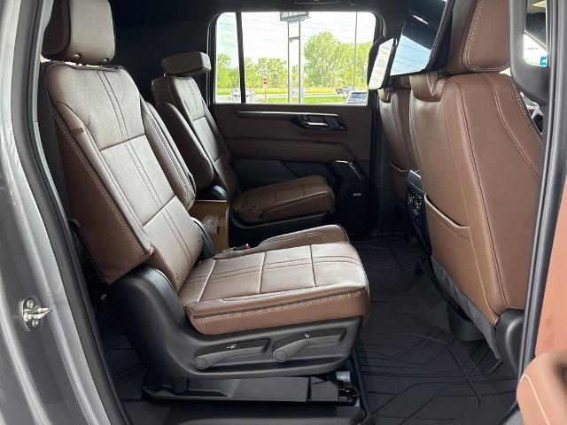 2025 Chevrolet Suburban Vehicle Photo in MANHATTAN, KS 66502-5036