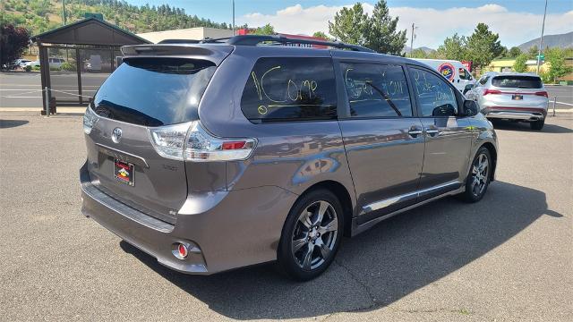 2017 Toyota Sienna Vehicle Photo in FLAGSTAFF, AZ 86001-6214