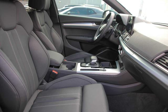 2024 Audi Q5 Vehicle Photo in SUGAR LAND, TX 77478
