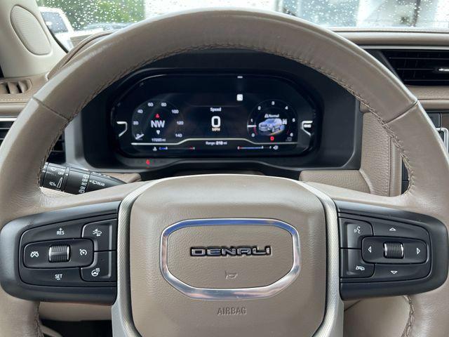 2022 GMC Yukon Vehicle Photo in Pleasant Hills, PA 15236