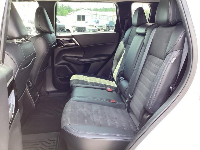 2023 Mitsubishi Outlander Vehicle Photo in Gardner, MA 01440