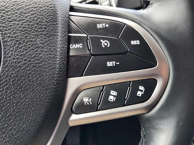 2019 Jeep Cherokee Vehicle Photo in DENTON, TX 76210-9321