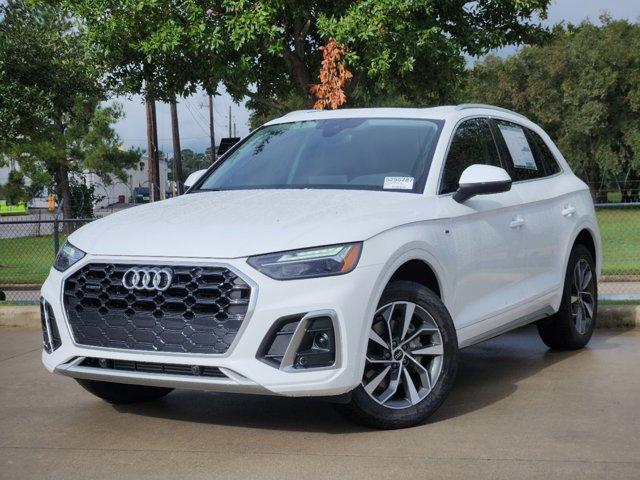 2024 Audi Q5 Vehicle Photo in HOUSTON, TX 77090