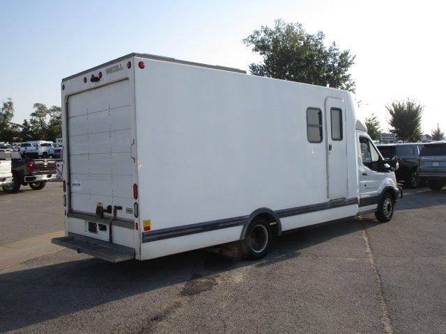 2016 Ford Transit Cutaway Vehicle Photo in Cedar Rapids, IA 52402