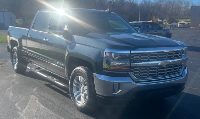 Used 2017 Chevrolet Silverado 1500 LT with VIN 3GCUKREC2HG159483 for sale in Hillsboro, OH