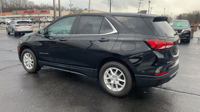 2022 Chevrolet Equinox Vehicle Photo in MOON TOWNSHIP, PA 15108-2571