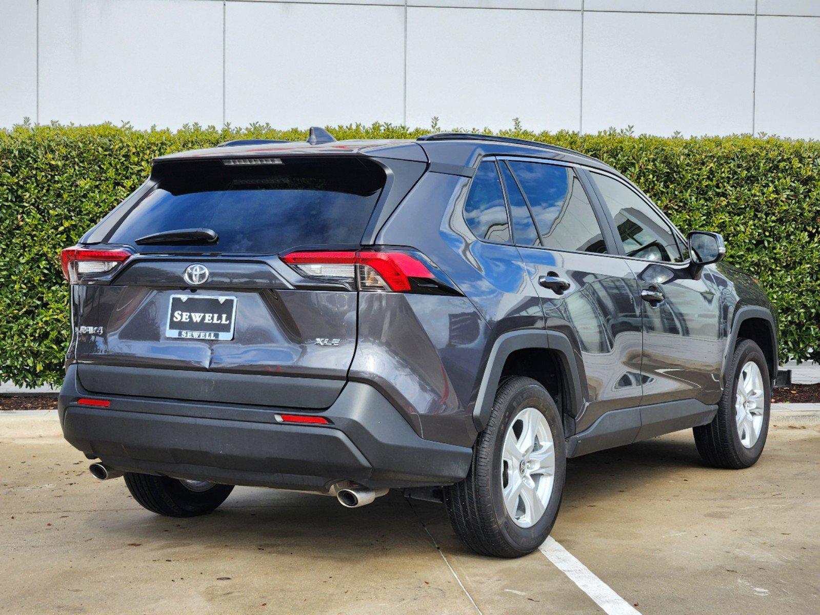 2021 Toyota RAV4 Vehicle Photo in MCKINNEY, TX 75070