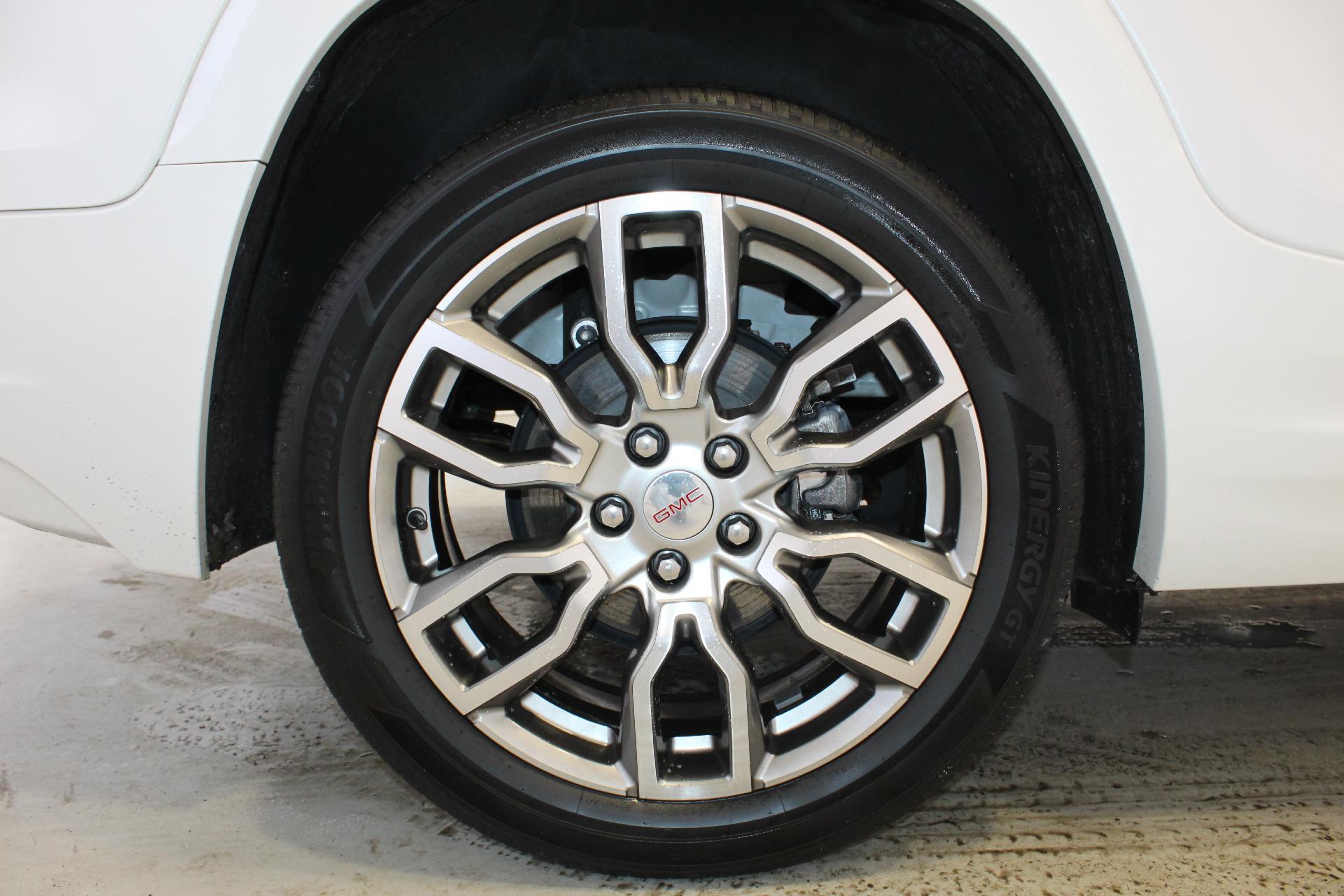 2022 GMC Terrain Vehicle Photo in NORTHAMPTON, MA 01060-1120