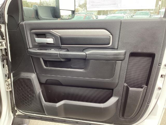 2019 Ram 3500 Chassis Cab Vehicle Photo in Gardner, MA 01440