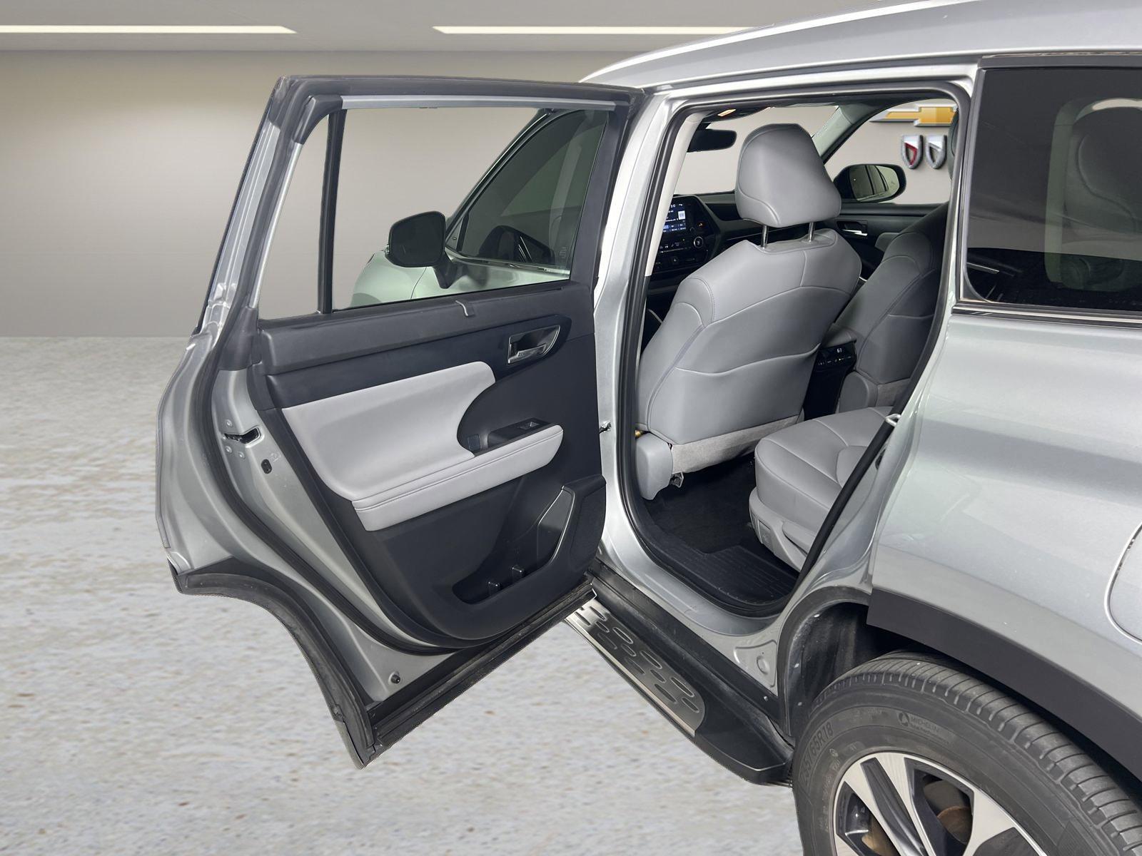 2021 Toyota Highlander Vehicle Photo in GEORGETOWN, TX 78626-7508