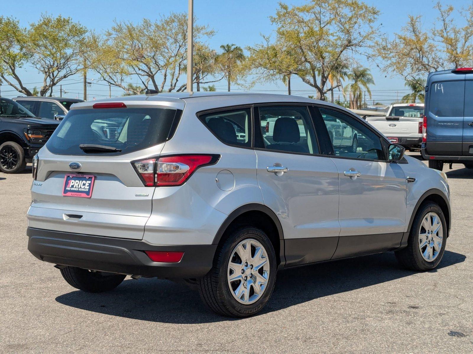 2017 Ford Escape Vehicle Photo in St. Petersburg, FL 33713