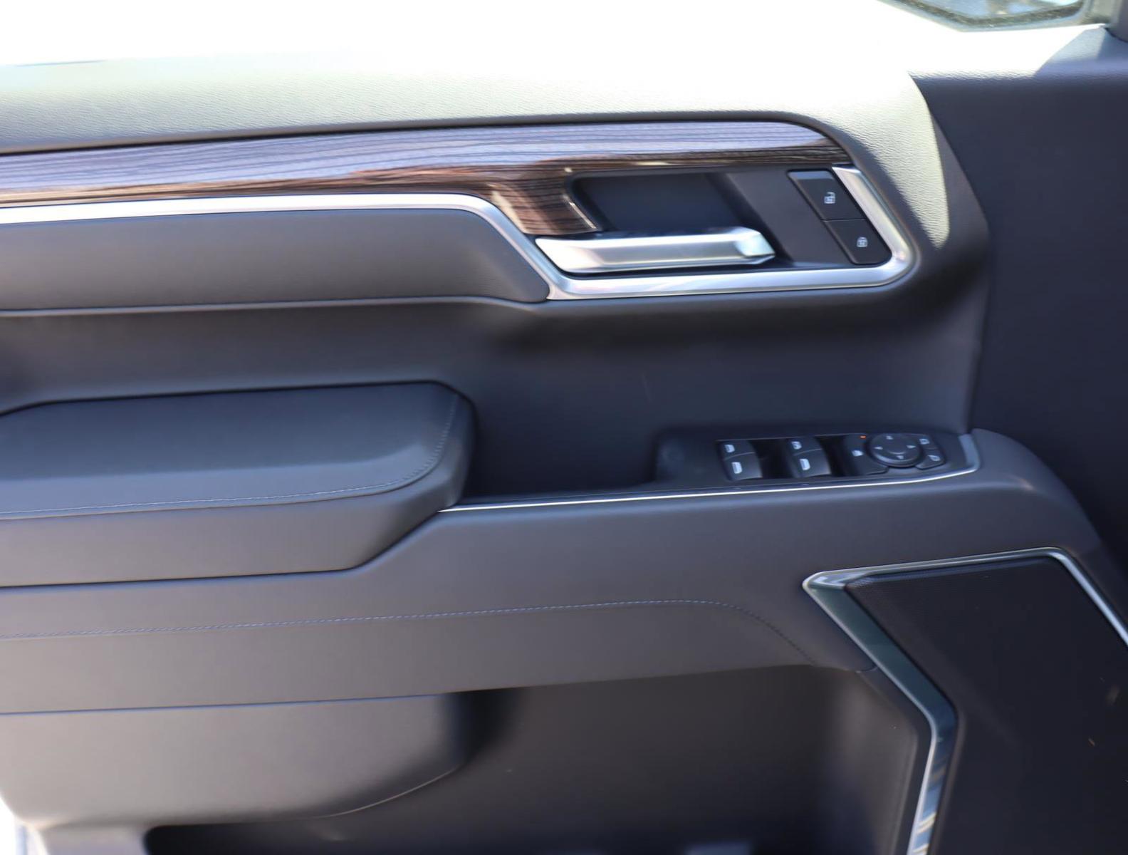 2025 Chevrolet Silverado 1500 Vehicle Photo in LOS ANGELES, CA 90007-3794