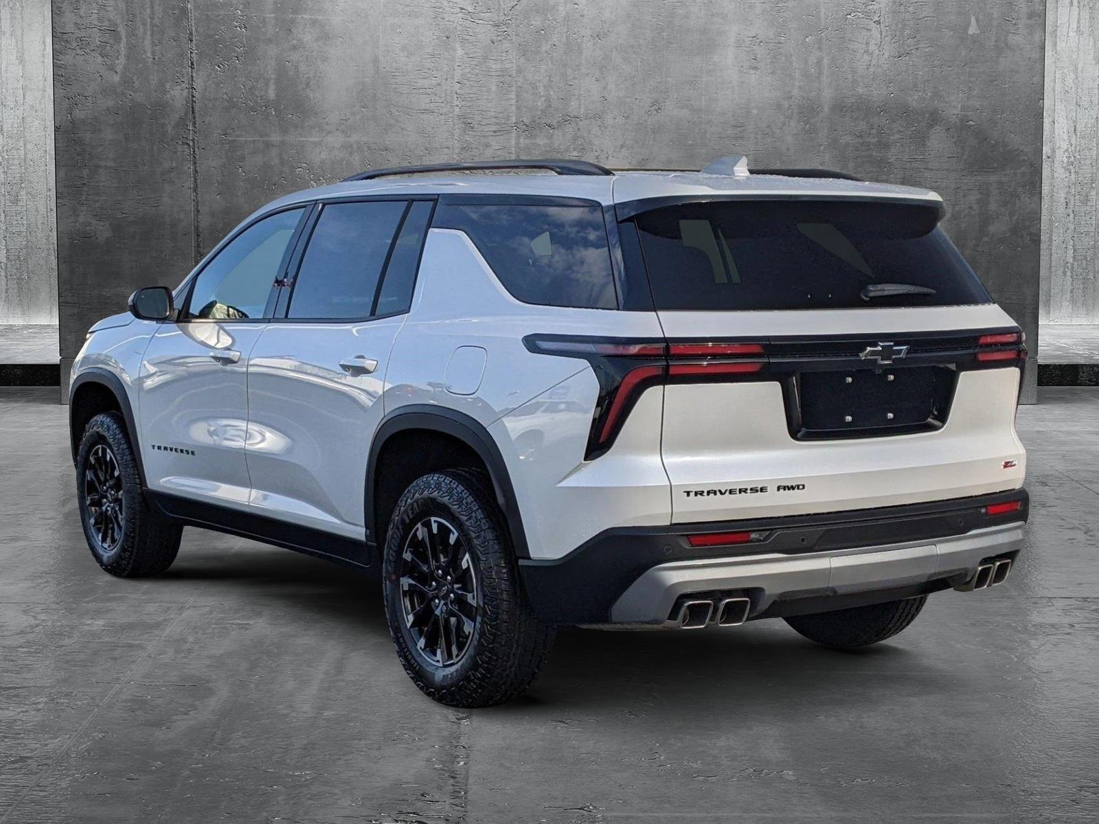 2025 Chevrolet Traverse Vehicle Photo in TIMONIUM, MD 21093-2300