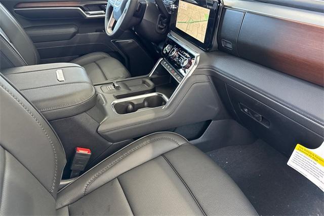 2025 GMC Sierra 2500 HD Vehicle Photo in ELK GROVE, CA 95757-8703