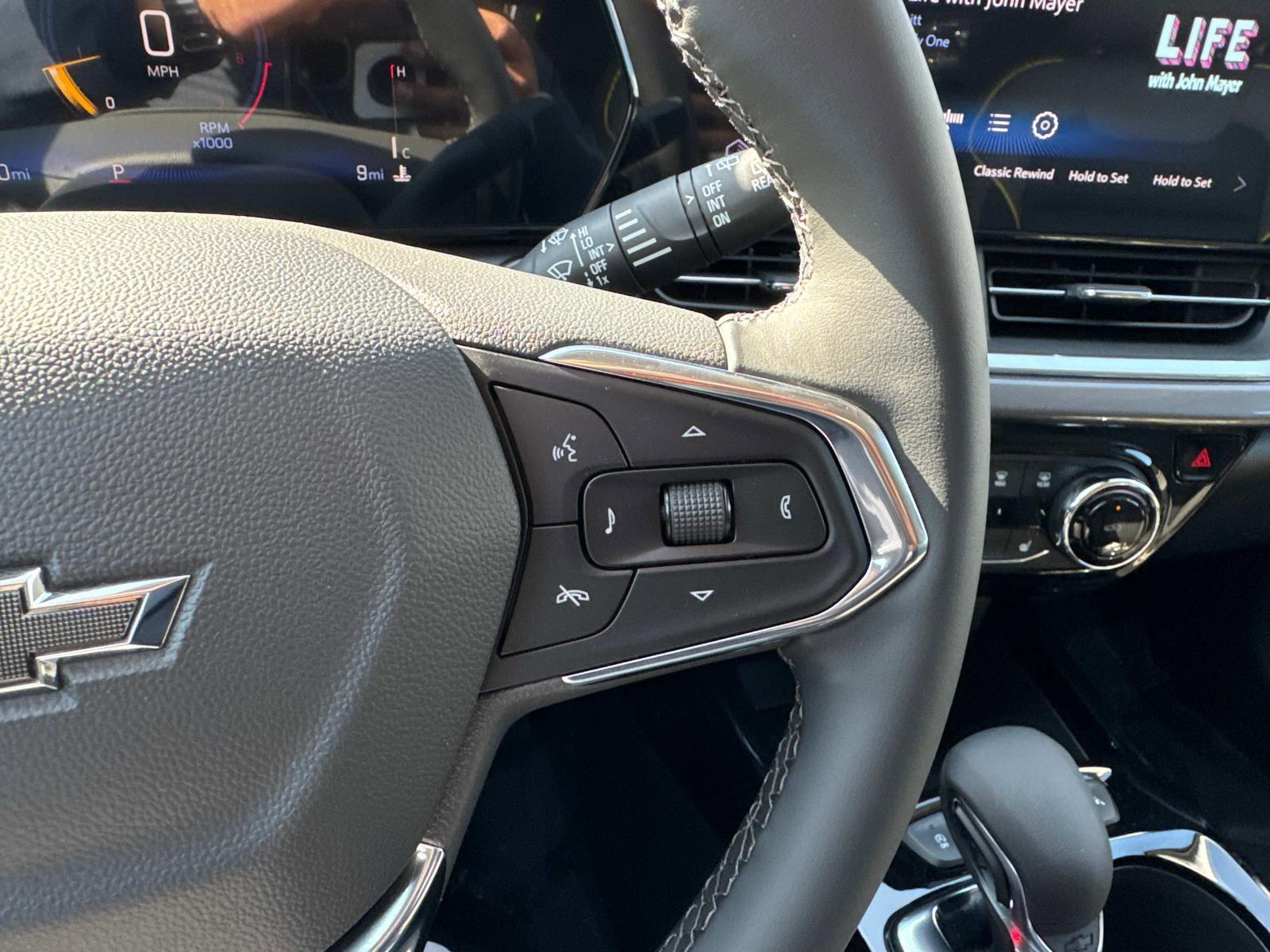 2025 Chevrolet Trax Vehicle Photo in LOS ANGELES, CA 90007-3794