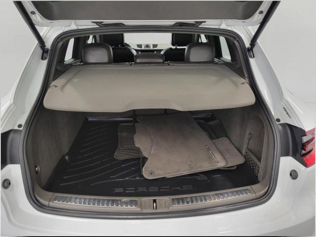 2017 Porsche Macan Vehicle Photo in OSHKOSH, WI 54904-7811