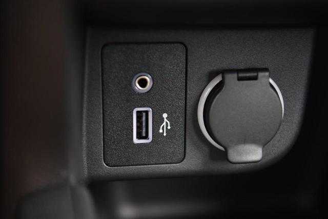 2025 Nissan Kicks Play Vehicle Photo in Ballwin, MO 63011