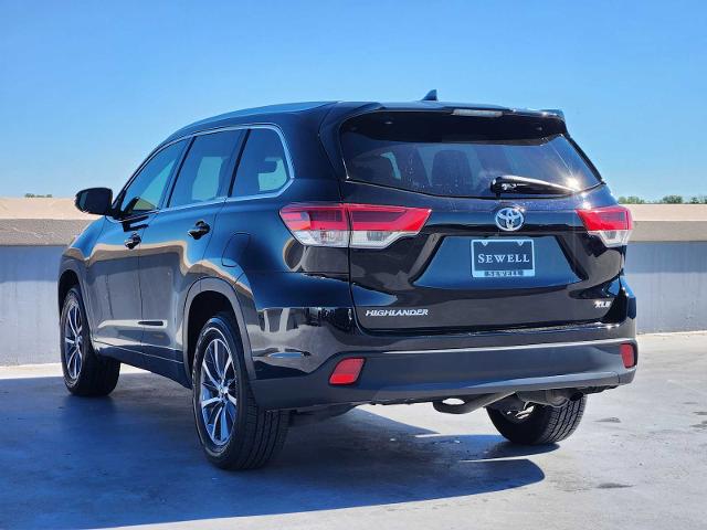 2017 Toyota Highlander Vehicle Photo in DALLAS, TX 75209