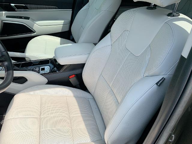 2023 Kia Telluride Vehicle Photo in MOON TOWNSHIP, PA 15108-2571