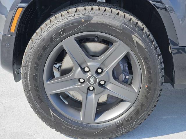 2025 Defender Vehicle Photo in AUSTIN, TX 78717