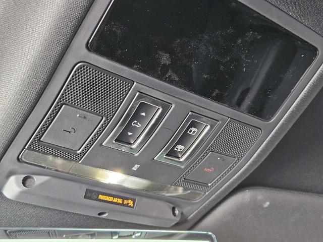 2024 Defender Vehicle Photo in AUSTIN, TX 78717