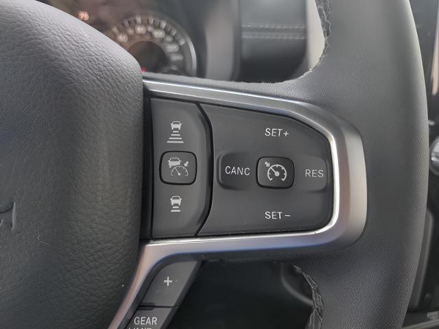 2025 Ram 1500 Vehicle Photo in Green Bay, WI 54304