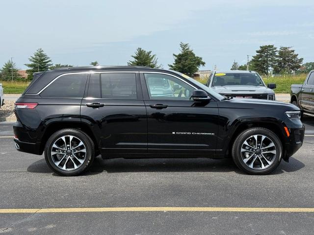 2024 Jeep Grand Cherokee Vehicle Photo in COLUMBIA, MO 65203-3903