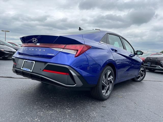 2024 Hyundai ELANTRA Vehicle Photo in O'Fallon, IL 62269