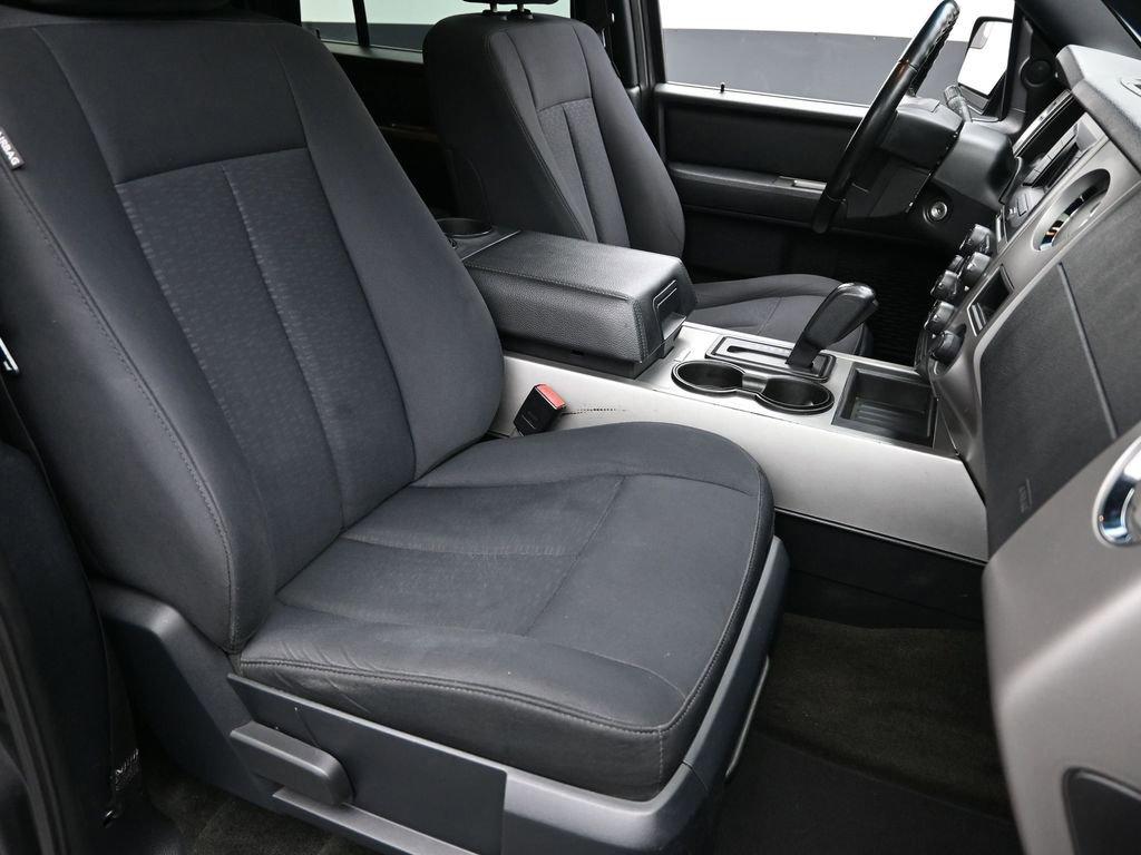 2017 Ford Expedition Vehicle Photo in Cedar Rapids, IA 52402