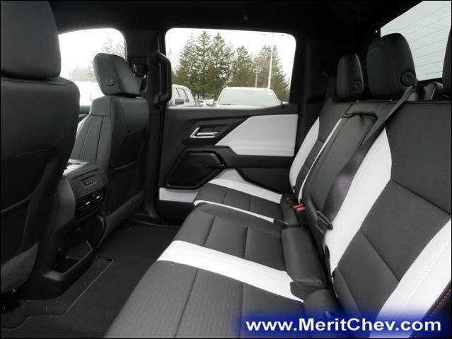 2025 Chevrolet Silverado EV Vehicle Photo in MAPLEWOOD, MN 55119-4794