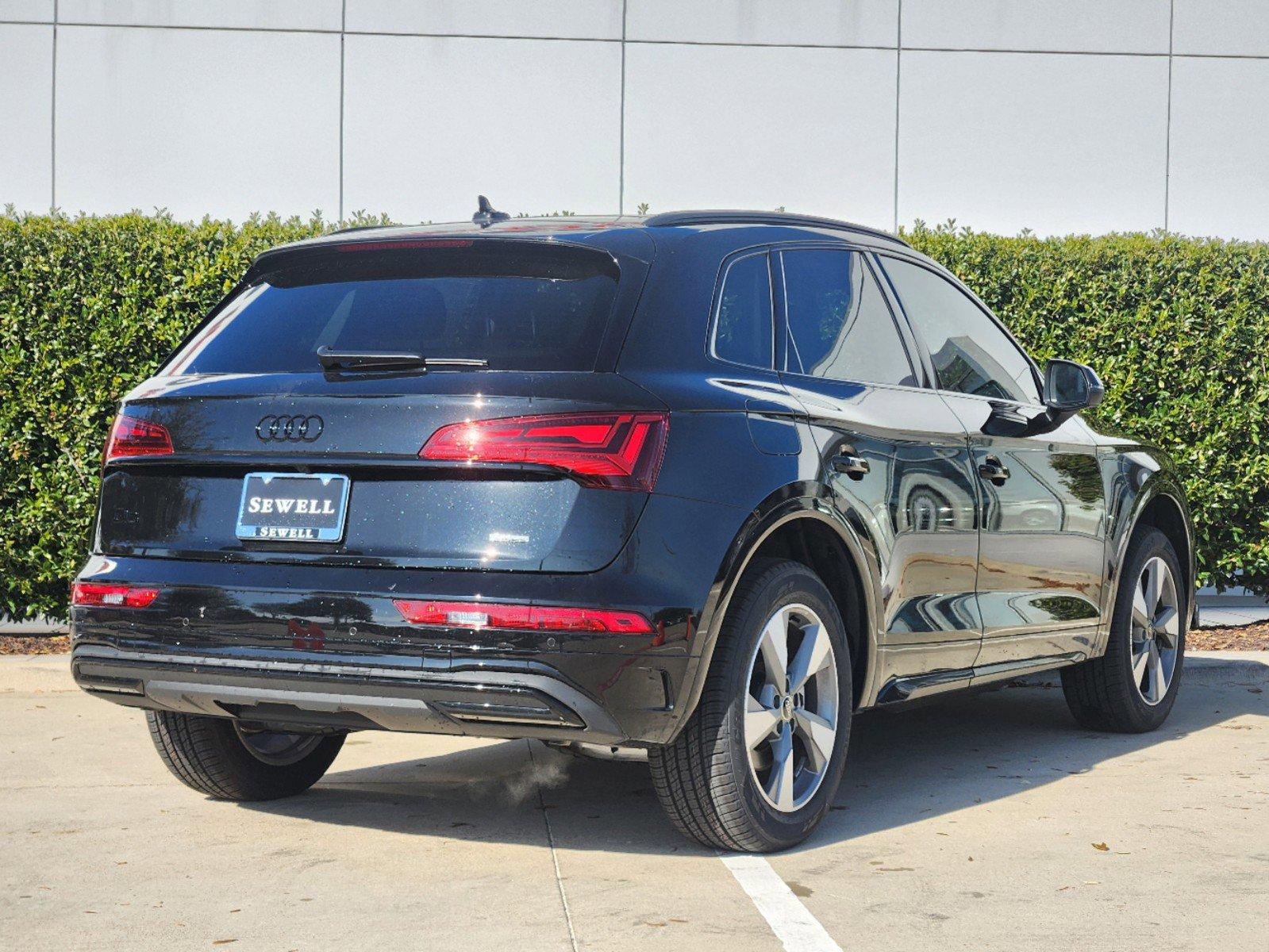 2025 Audi Q5 Vehicle Photo in MCKINNEY, TX 75070