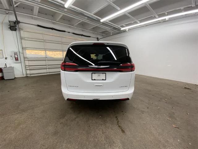 2023 Chrysler Pacifica Vehicle Photo in PORTLAND, OR 97225-3518