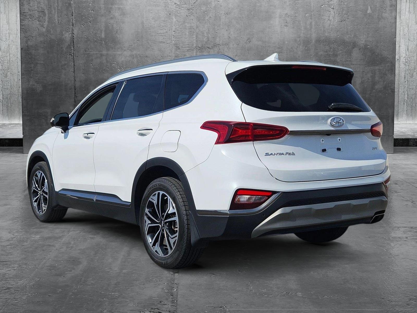 2020 Hyundai Santa Fe Vehicle Photo in GILBERT, AZ 85297-0446