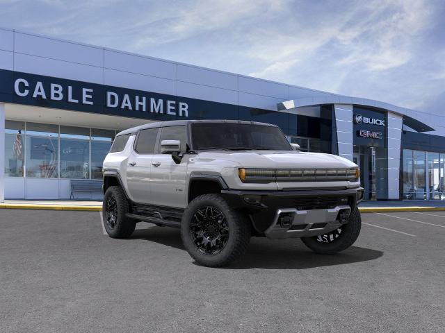 2025 GMC HUMMER EV SUV Vehicle Photo in KANSAS CITY, MO 64114-4545