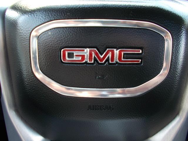 2023 GMC Yukon XL Vehicle Photo in LOWELL, MA 01852-4336