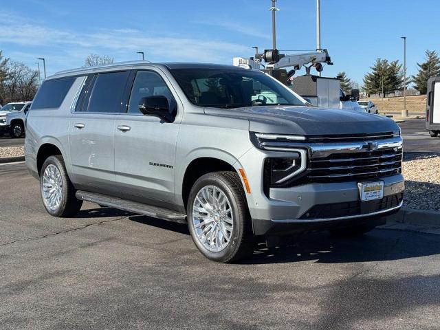 2025 Chevrolet Suburban Vehicle Photo in COLUMBIA, MO 65203-3903