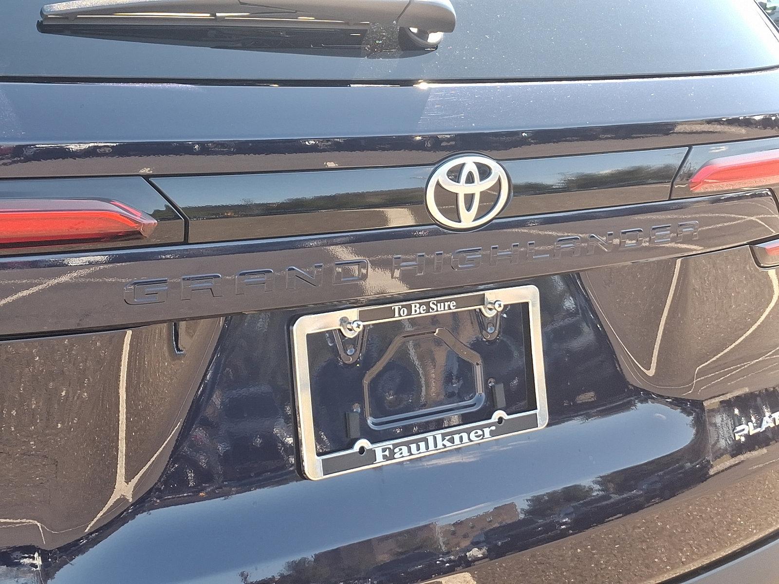 2024 Toyota Grand Highlander Vehicle Photo in Trevose, PA 19053