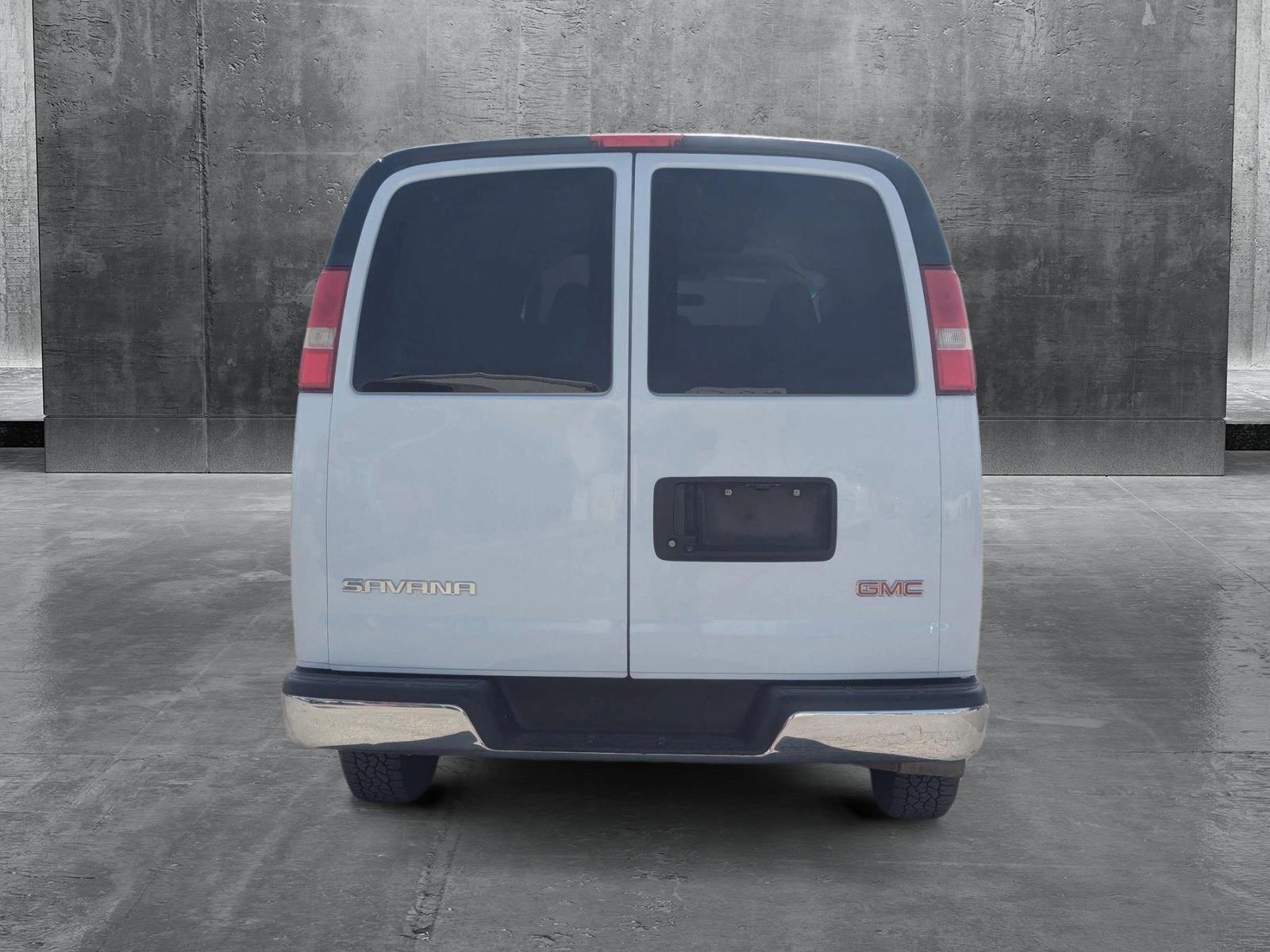 2018 GMC Savana Passenger Vehicle Photo in Corpus Christi, TX 78415